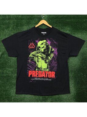 Predator Nothing Like It Has Ever Been On Earth Before T-Shirt Size 2X